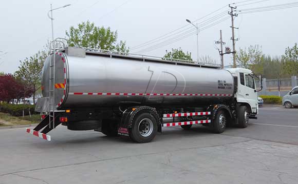 罐式拉牛奶卡車