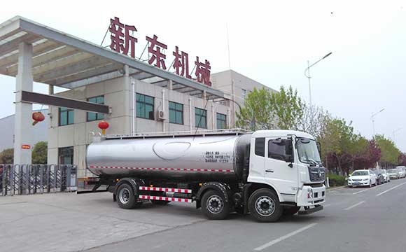 罐式拉牛奶卡車