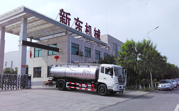 食品廠運奶車