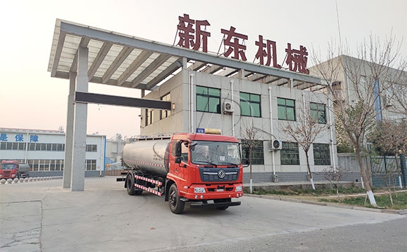 一體拉牛奶專用車