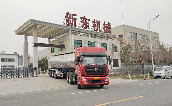 新希望牛奶罐車