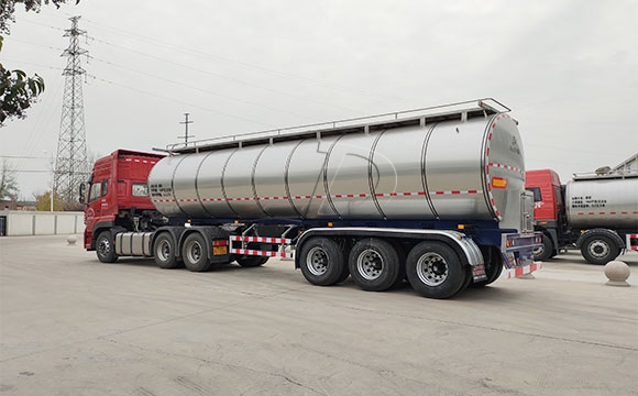 新希望牛奶罐車