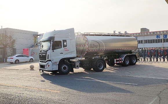 青島奶罐車