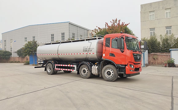 罐式拉牛奶卡車