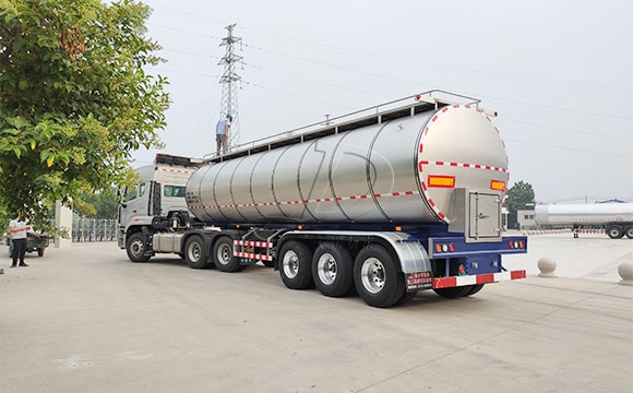 半掛牛奶冷藏運輸車
