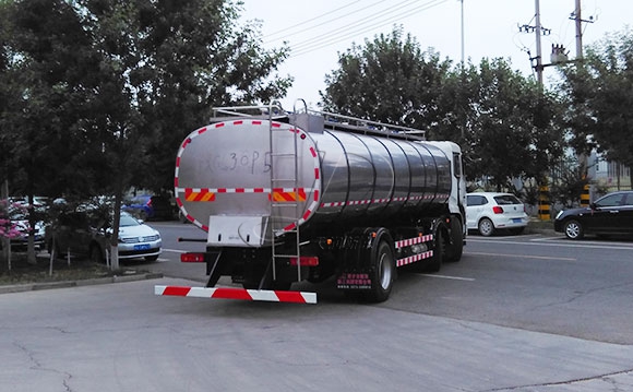 鮮奶一體運(yùn)輸車