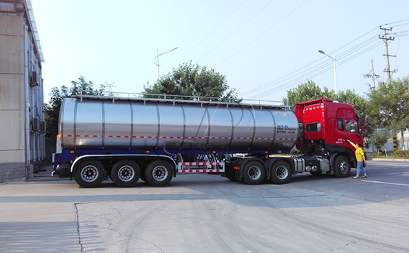 生鮮奶保溫液罐車