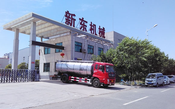 小型車罐一體<a href=http://www.3322ll.com/ target=_blank class=infotextkey>牛奶運輸車</a>
