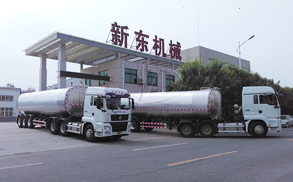 半掛牛奶運輸專用罐車
