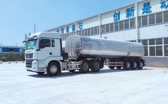 38噸牛奶半掛運輸車