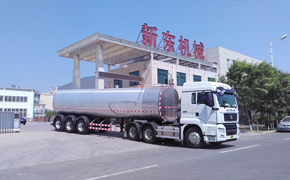 38噸牛奶半掛運輸車