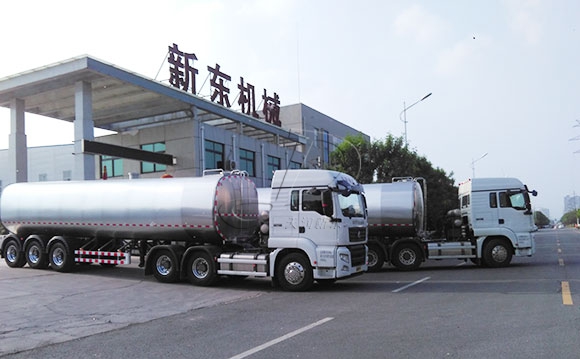 半掛牛奶罐式運輸車