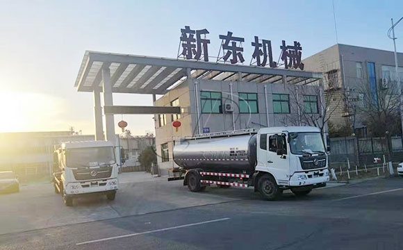 一體式<a href=http://www.3322ll.com/ target=_blank class=infotextkey>牛奶運輸車</a>
