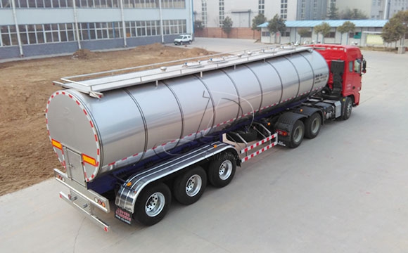 牛奶運(yùn)輸半掛車