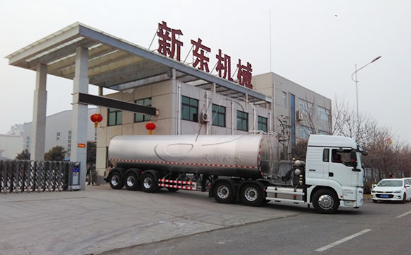 牛奶運輸半掛罐車