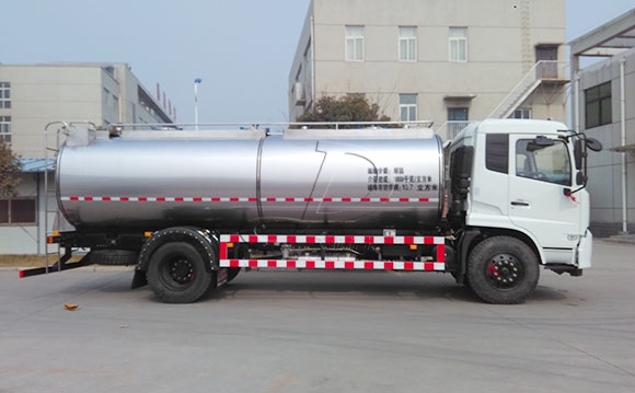 大型<a href=http://www.3322ll.com/ target=_blank class=infotextkey>牛奶運輸車</a>