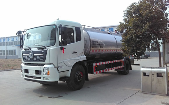 大型<a href=http://www.3322ll.com/ target=_blank class=infotextkey>牛奶運輸車</a>