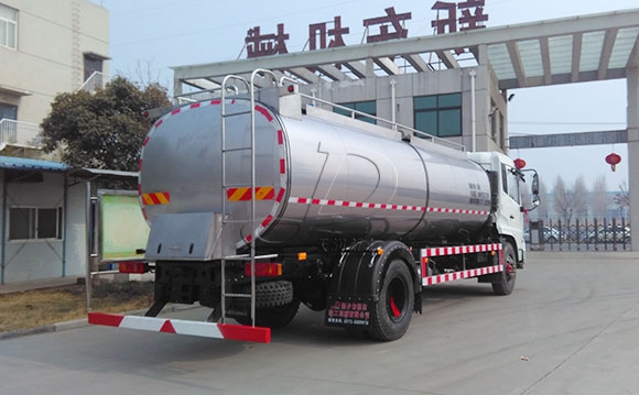 大型<a href=http://www.3322ll.com/ target=_blank class=infotextkey>牛奶運輸車</a>
