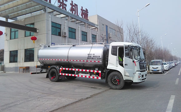 大型<a href=http://www.3322ll.com/ target=_blank class=infotextkey>牛奶運輸車</a>