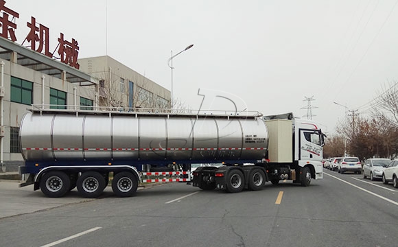 <a href=http://www.3322ll.com/ target=_blank class=infotextkey>牛奶運輸車</a>