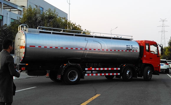 鮮奶運輸專用車