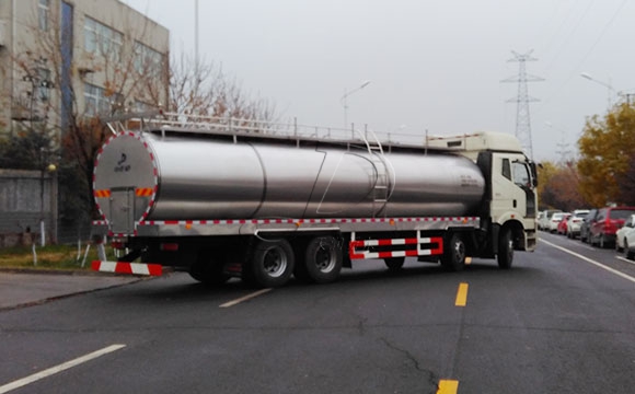 <a href=http://www.3322ll.com/ target=_blank class=infotextkey>牛奶運輸車</a>