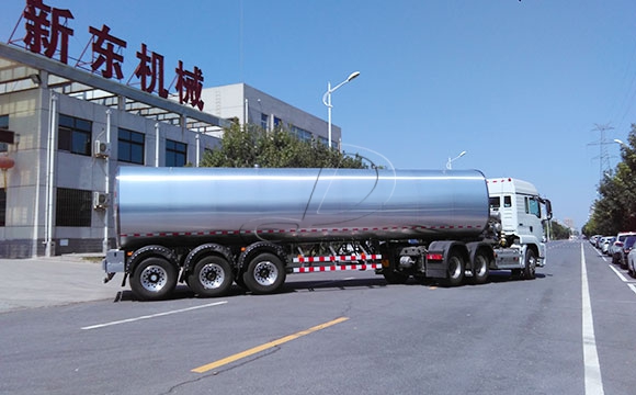 <a href=http://www.3322ll.com/ target=_blank class=infotextkey>牛奶運輸車</a>