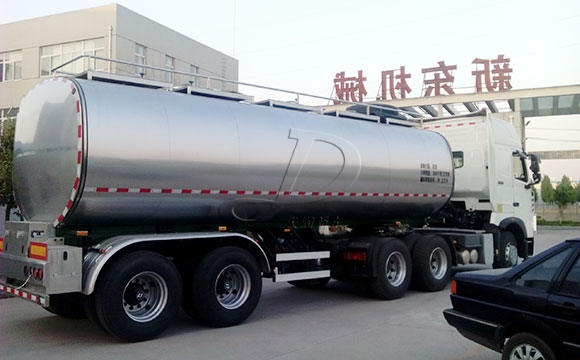 <a href=http://www.3322ll.com/ target=_blank class=infotextkey>牛奶運輸車</a>