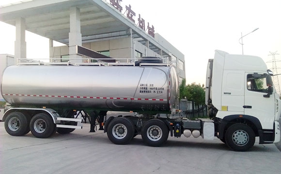 <a href=http://www.3322ll.com/ target=_blank class=infotextkey>牛奶運輸車</a>