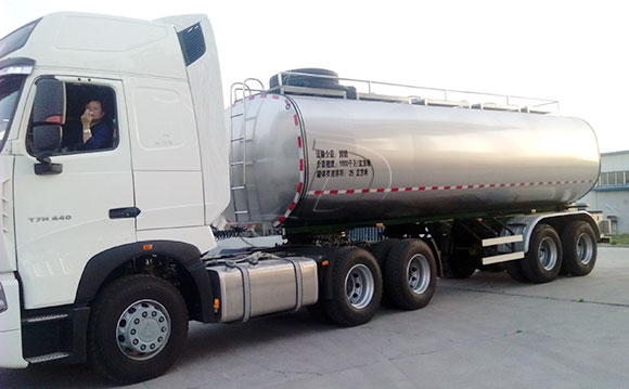 <a href=http://www.3322ll.com/ target=_blank class=infotextkey>牛奶運輸車</a>