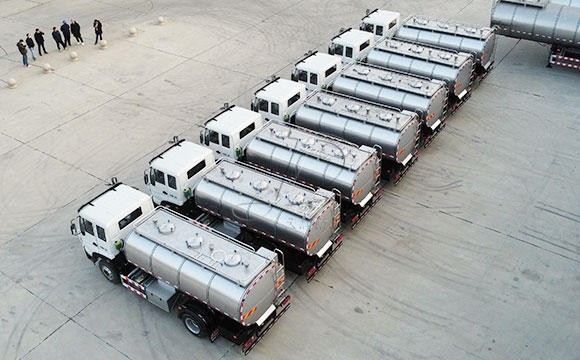 <a href=http://www.3322ll.com/ target=_blank class=infotextkey>鮮奶運輸車</a>