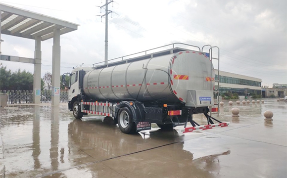 車(chē)罐一體奶罐車(chē)