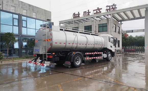 車(chē)罐一體奶罐車(chē)