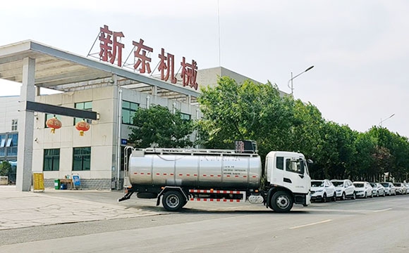 車罐一天<a href=http://www.3322ll.com/ target=_blank class=infotextkey>鮮奶運(yùn)輸車</a>