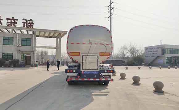 液態(tài)食品運輸車