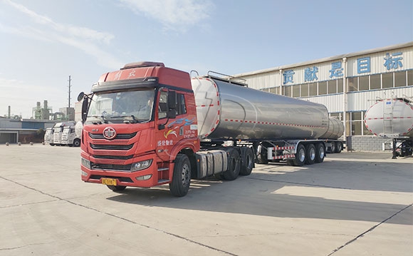 液態(tài)食品運(yùn)輸車