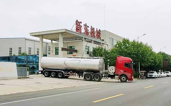 液態(tài)食品運(yùn)輸車