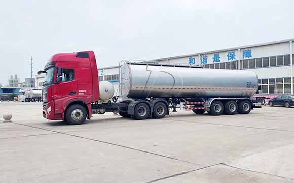 液態(tài)食品運(yùn)輸車