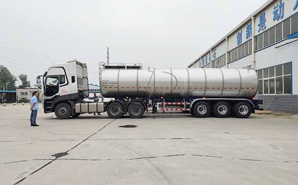 不銹鋼保溫運輸罐車