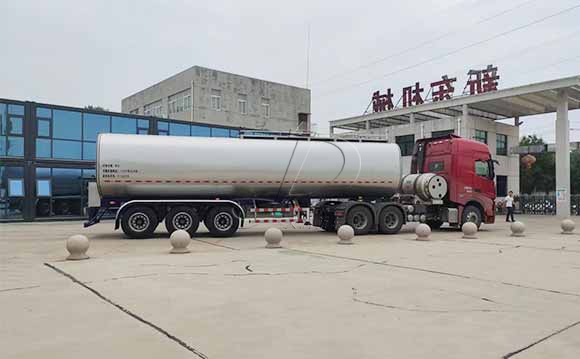 液態(tài)食品運(yùn)輸車