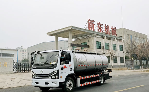 東風(fēng)多利卡<a href=http://www.3322ll.com/ target=_blank class=infotextkey>鮮奶運(yùn)輸車</a>