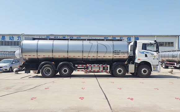 解放<a href=http://www.3322ll.com/ target=_blank class=infotextkey>鮮奶運輸車</a>