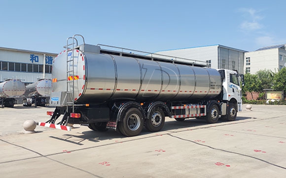 解放<a href=http://www.3322ll.com/ target=_blank class=infotextkey>鮮奶運輸車</a>
