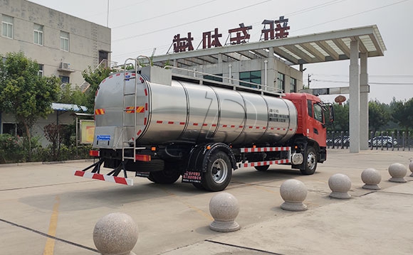 車罐一體奶罐車