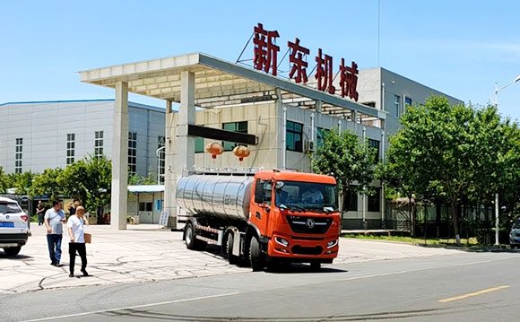 東風國六<a href=http://www.3322ll.com/ target=_blank class=infotextkey>牛奶運輸車</a>