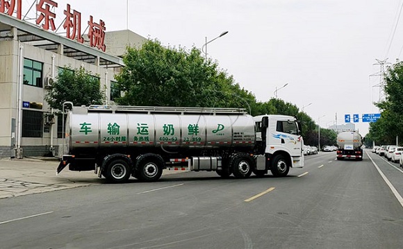 解放國六20噸<a href=http://www.3322ll.com/ target=_blank class=infotextkey>牛奶運輸車</a>
