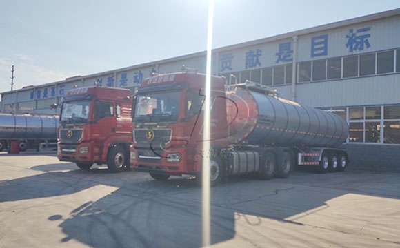 半掛奶罐車