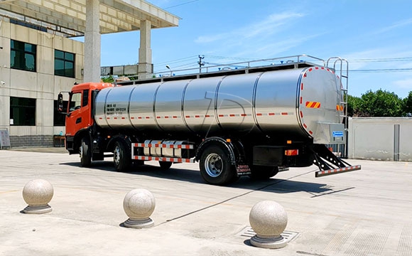 東風國六<a href=http://www.3322ll.com/ target=_blank class=infotextkey>牛奶運輸車</a>