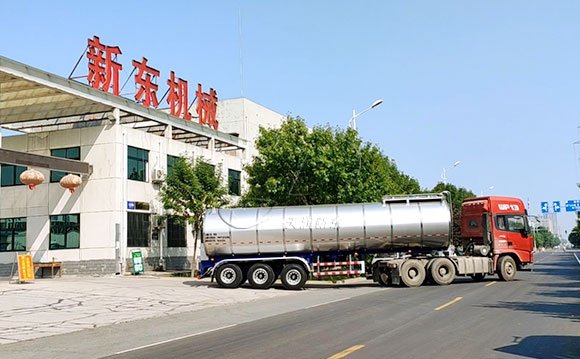 半掛奶罐車