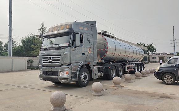 鮮奶運輸專用車